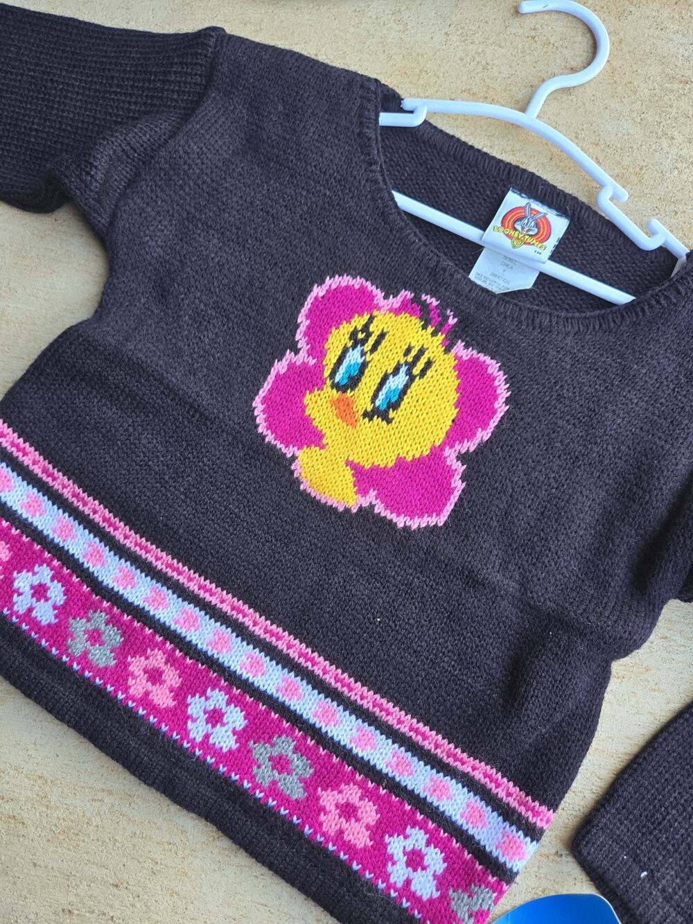 Vintage 2000 Looney Tunes Tweety Girls Sweater Black Pink Knit Acrylic Crew 4